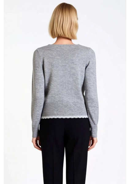 Kadın Gardırobunun Vazgeçilmezi Konforlu V Yaka Uzun Kollu Dantel Garnili Triko Hırka Spor indirimleri