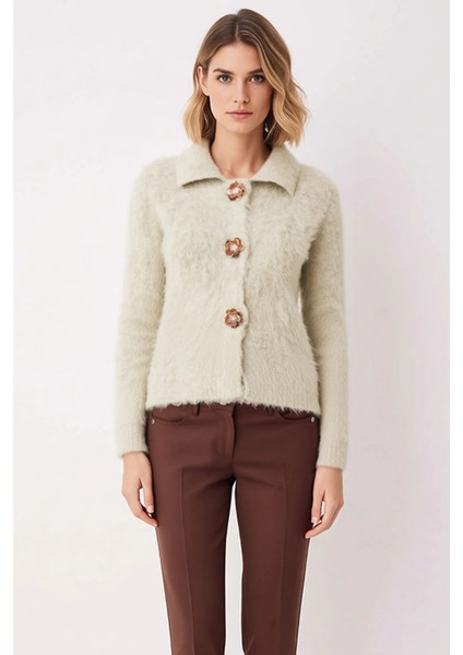 Kadın Yumuşak Dokulu Gül Düğme Detaylı Buklet Iplikli Uzun Kollu Regular Kalıp Triko Hırka fırsatları