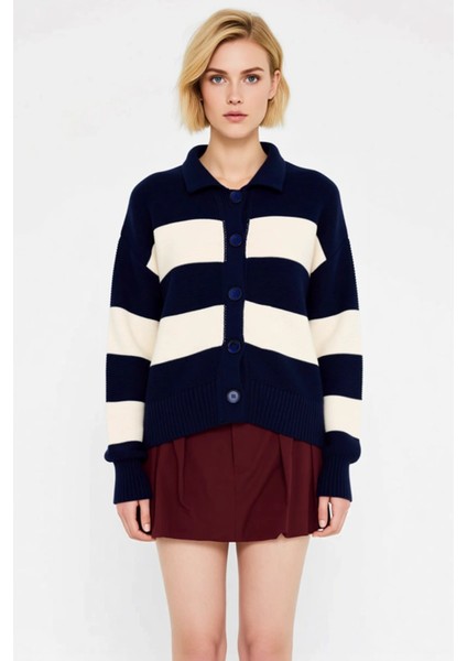 Genç Kadın Çizgili Polo Yaka Triko Hırka Konforlu Selanik Örgü Dokusuyla Günlük Şıklığınıza Yeni Bir fırsatları