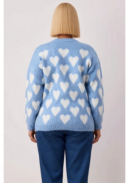 Kadın Yumuşak Tuşeli Kalp Desenli Düğmeli V Yaka Uzun Kollu Regular Fit Triko Hırka Günlük Şıklık indirimleri