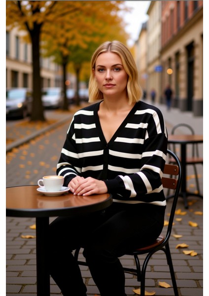 Kadın Çizgili V Yaka Düğmeli Uzun Kollu Triko Hırka Rahat Kesim Günlük Şıklık ve Konforlu Tasarım fiyatları