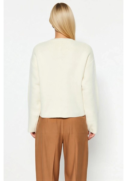 Kadın Düğme Detaylı Triko Hırka Ceket Görünümünde Rahat Kalıp Uzun Kollu Şık ve Konforlu Tasarım indirimleri