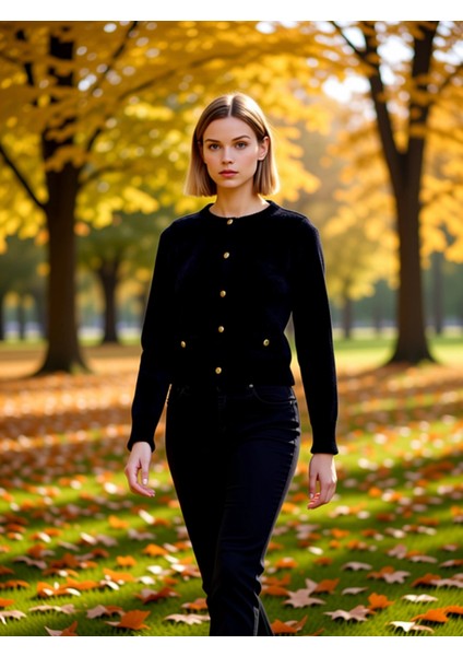 Kadın Premium Iplik Crop Triko Hırka Cep Detaylı Düğmeli Uzun Kollu Bisiklet Yaka Casual Şıklık