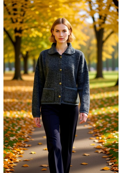 Kadın Oversize Kalıp Polo Yaka Düşük Kol Uzun Kollu Buklet Triko Hırka Rahat ve Şık Bir Görünüm