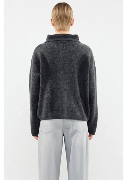 Kadın Oversize Kalıp Polo Yaka Düşük Kol Uzun Kollu Buklet Triko Hırka Rahat ve Şık Bir Görünüm indirimleri