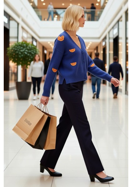 Kadın Oversize Crop V Yaka Düşük Kol Nakışlı Triko Hırka Portakal Dilimi Desenli Yumuşak Dokulu modelleri