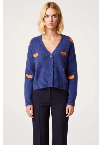 Kadın Oversize Crop V Yaka Düşük Kol Nakışlı Triko Hırka Portakal Dilimi Desenli Yumuşak Dokulu fırsatları