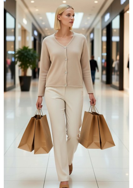 Kadın Rahat Kalıp V Yaka Triko Hırka Şık ve Konforlu Günlük Giyim Seçeneği Fonksiyonel Spor modelleri