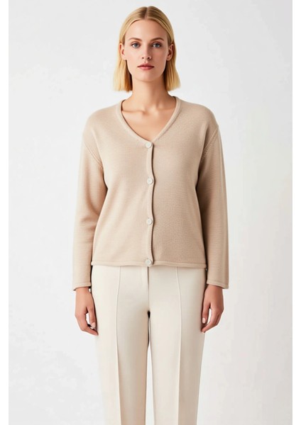 Kadın Rahat Kalıp V Yaka Triko Hırka Şık ve Konforlu Günlük Giyim Seçeneği Fonksiyonel Spor fırsatları