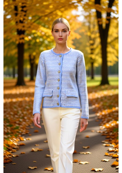 Kadın Tüvit Dokulu Düğmeli Triko Hırka Klasik Şıklık ve Sunan Uzun Kollu Tasarım Dayanıklı