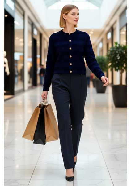 Kadın Dokulu Bisiklet Yaka Crop Triko Hırka Uzun Kollu Şık Düğmeli Rahat Kalıp Günlük Şıklık Sunar modelleri