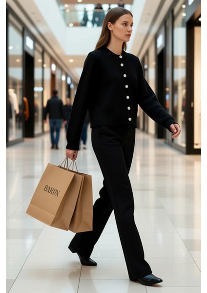 Kadın Yumuşak Dokulu Mücevher Düğmeli Crop Triko Hırka Günlük Şıklık ve Konfor Sunan Zarif Bir Seçim modelleri