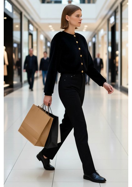 Kadın Peluş Dokulu Örme Crop Hırka Gold Düğme Detaylı Bisiklet Yaka Düşük Kol Modern Şıklık Sunar modelleri