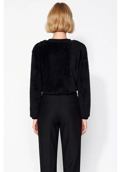 Kadın Peluş Dokulu Örme Crop Hırka Gold Düğme Detaylı Bisiklet Yaka Düşük Kol Modern Şıklık Sunar indirimleri