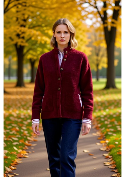 Kadın Buklet Dokulu Iplikli Geniş Kalıp Düğmeli Triko Hırka Şık ve Rahat Günlük Giyim Kombinleri