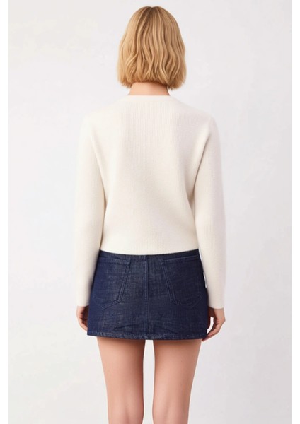 Kadın Crop Düğme Detaylı Yumuşak Dokulu V Yaka Yünlü Triko Hırka Rahat indirimleri