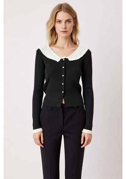 Kadınlara Özel Fırfırlı Yaka Detaylı Düğmeli Fitted Kesim Uzun Kollu Crop Triko Hırka Spor fırsatları