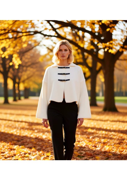 Kadın Polo Yaka Toka Detaylı Düşük Kol Yumuşak Dokulu Triko Hırka Ceket ve Modern Konforu Şık