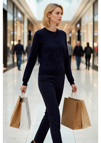 Kadın Regular Fit Bisiklet Yaka Düğmeli Triko Hırka Uzun Kollu Basic Kesim Konforlu Günlük Stil modelleri