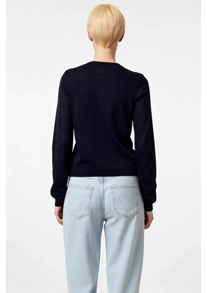 Kadın Regular Fit Bisiklet Yaka Düğmeli Triko Hırka Uzun Kollu Basic Kesim Konforlu Günlük Stil indirimleri