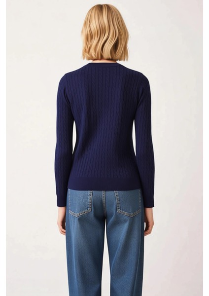 Kadın At Nakış Detaylı Saç Örgü Dokulu Ince Triko Hırka Günlük Şıklık ve Konfor Sunar Spor indirimleri