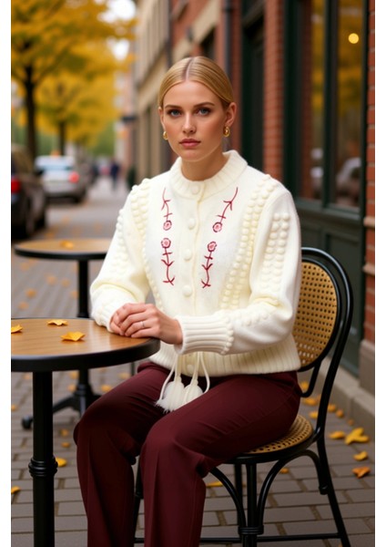 Kadın Nakış Detaylı Bağlamalı Regular Kalıp Triko Hırka Kışlık Şıklık Sunan Özgün Tasarım Şık fiyatları