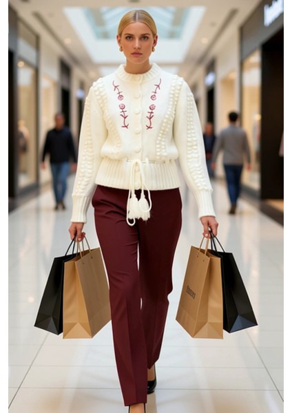 Kadın Nakış Detaylı Bağlamalı Regular Kalıp Triko Hırka Kışlık Şıklık Sunan Özgün Tasarım Şık modelleri