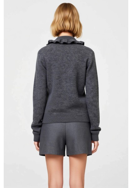 Kadın Gündelik Şıklık Sunan Yumuşak Dokulu Fırfırlı Bebe Yaka Metal Düğmeli Uzun Kollu Triko Hırka indirimleri