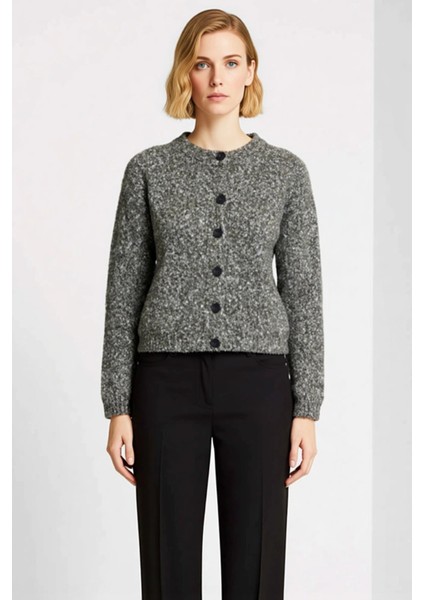 Kadın Dokulu Buklet Iplikli Triko Hırka Günlük Stilinizi Tamamlayan Konforlu ve Şık Bir Parça fırsatları