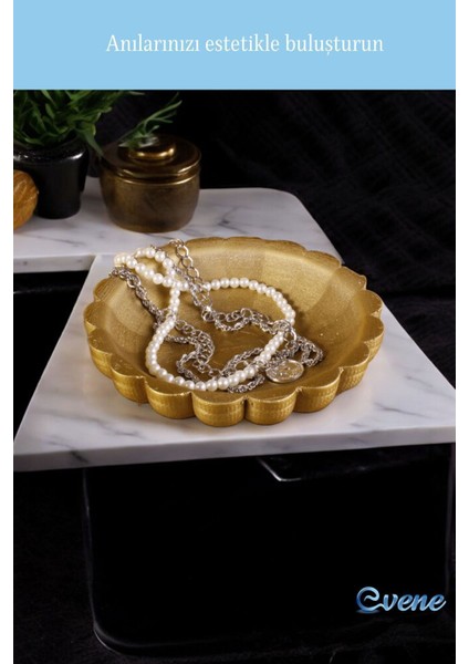 Şık Altın Renkli Takı ve Makyaj Düzenleyici, Dekoratif ve Kullanışlı Model