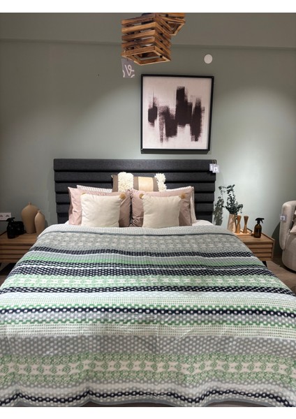 Softy Serisi Akrilik Yumuşak Kalın Battal Boy Battaniye 200X220 Ölçüsü 500GR / M2 Ağırlığı modelleri