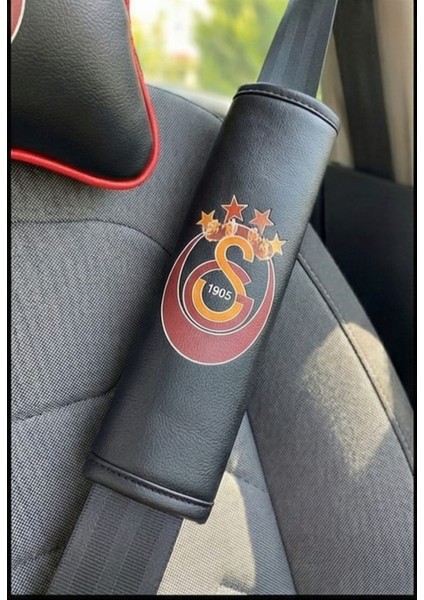 Galatasaray Logolu Siyah Deri Boyun Yastığı ve Emniyet Kemeri Kılıfı (2'li Set) fırsatları