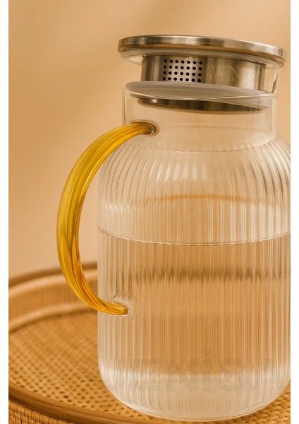 1500 ml Borosilikat Cam Çizgili Sürahi, Süzgeçli Metal Kapak, Isıya Dayanıklı ve Şık Tasarım modelleri