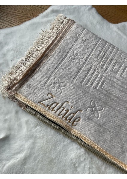 Kişiye Özel Isimli Lüx Kalın Kadife Peluş Kaymaz Taban Seccade, Çeyizlik Hediyelik Tesbihli Seccade