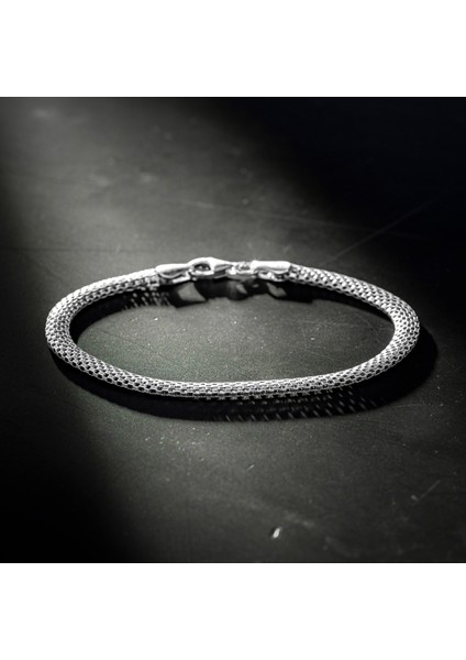 925 Ayar Gümüş Klasik Balık Sırtı Işlemeli Zincir Model Erkek Bileklik