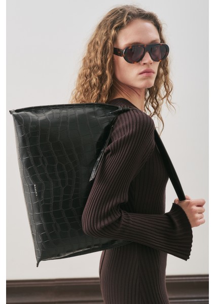 Dokulu Deri Omuz Çantası Siyah modelleri