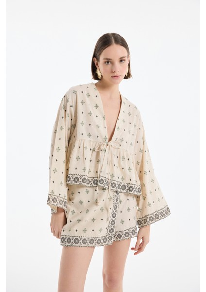 Pile Detaylı Etnik Desenli Bağlamalı Keten Kısa Kimono Naturel
