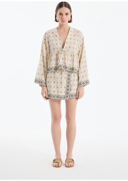 Pile Detaylı Etnik Desenli Bağlamalı Keten Kısa Kimono Naturel modelleri