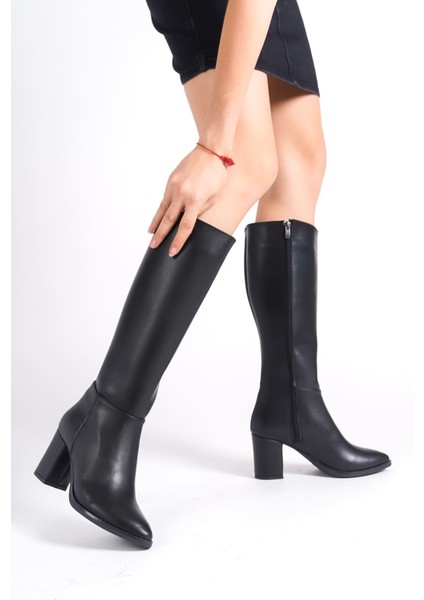 Zeta Bağcıksız Fermuarlı Ortopedik Taban Suya ve Soğuğa Dayanıklı Kadın Çizme St Siyah indirimleri