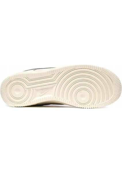 Air Force 1 07 Kadın Günlük Ayakkabı DQ7569-100 modelleri