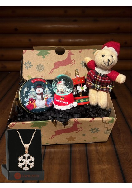 Yılbaşı Hediye Kutusu Atlı Karınca, Işıklı Kar Küresi, Kokulu Mum, Peluş Ayıcık Karttanesi Kolye
