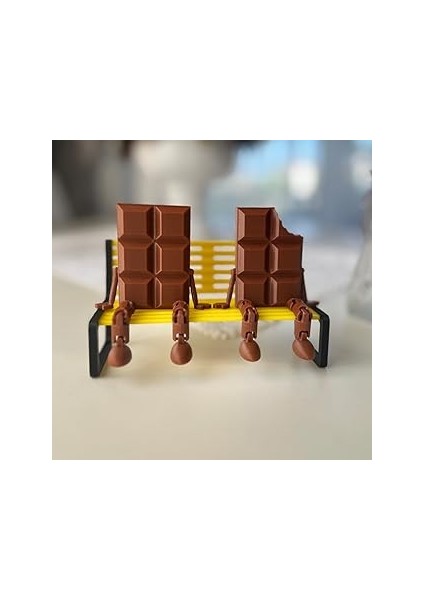 2'li Çikolata Barı Dekoratif Figür Seti - Isırılmış ve Bütün - Masaüstü Süs (Her Biri 5.7 x 6.3 cm