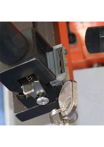 2 Adet Tuş Fikstür Seti Boş Anahtar Kesme Anahtarı Kopyalama Makinesi Yedek Parça Fikstür Seti Için Uygundur. (Yurt Dışından) fırsatları