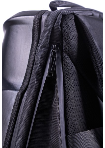 LED Baykuş Gözlü Akıllı Sırt Çantası – Sert Kasa, USB Şarj Girişli