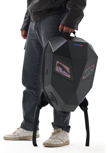 LED Kırmızı Göz Maskeli Akıllı Sırt Çantası - Sert Kasa, USB Şarj Girişli Teknolojik Çanta fiyatları