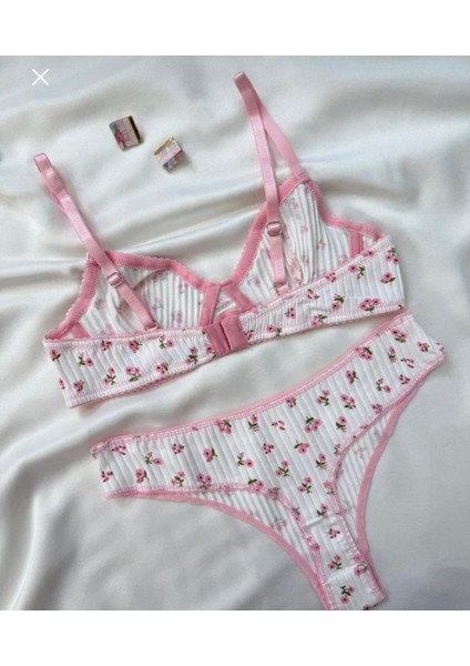 Kadın Beyaz Pembe Çiçekli Penye Iç Çamaşır Takımı modelleri