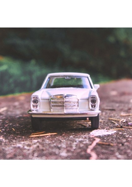 Mercedes E220 Model 1/36 Ölçek 12CM Diecast Model Araba Çek Bırak fiyatları