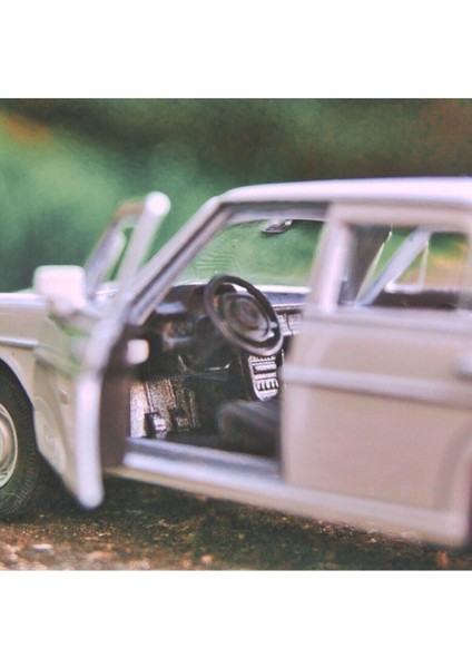 Mercedes E220 Model 1/36 Ölçek 12CM Diecast Model Araba Çek Bırak modelleri