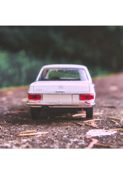 Mercedes E220 Model 1/36 Ölçek 12CM Diecast Model Araba Çek Bırak fırsatları