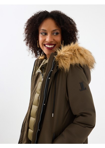 Regular Fit Kadın Kaban fırsatları